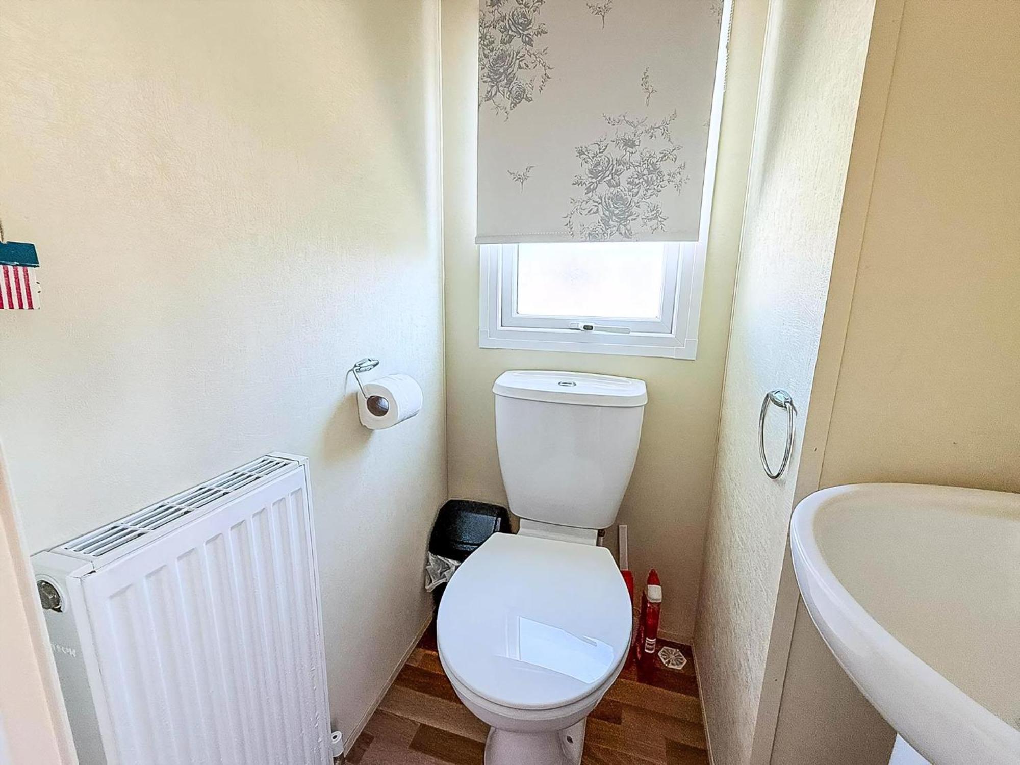 Caravan With Decking At Manor Park In Hunstanton, Sleeps 6 Ref 23045B Luaran gambar